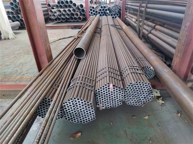 无锡15crmog无缝钢管